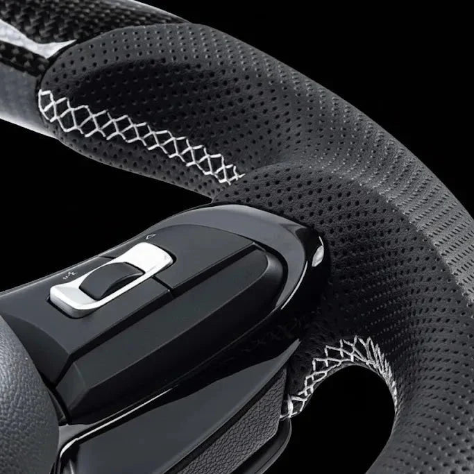 Carbon sportstuur voor Volkswagen Golf 7 / 7.5 GTI, GTD, GTE en R – foto 2